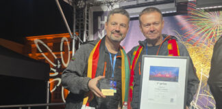 32. Internationaler Feuerwerkswettbewerb 2024 in Hannover. / Gewinner-Team Saliutas aus Litauen.