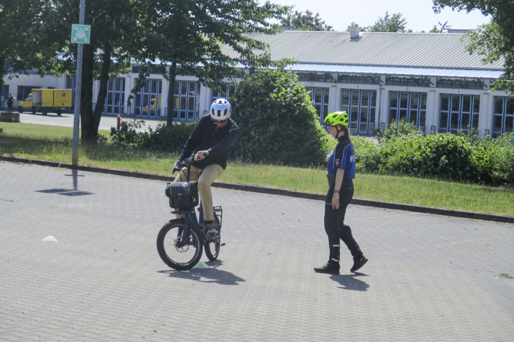 Sicher unterwegs: Polizei bietet Pedelec-Kurse und Aktionstage für mehr Verkehrssicherheit