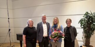 Foto im Anschluss an die Wahl im Rat der Stadt Langenhagen am 23.09.2024. - v.l.n.r. Isabella Gifhorn, Mirko Heuer, Janina Schmidt,