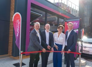 Neue Maßstäbe für Elektromobilität: Komfortables und ultraschnelles Laden am Hannover Airport Neuer Ladepark am Hannover Airport