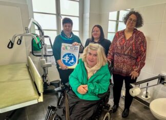 Barrierefreiheit in Langenhagen erweitert: Erste „Toilette für alle“ für Menschen mit schweren Behinderungen eröffnet „Toilette für alle“: Erste barrierefreie Toilette für Menschen mit schweren und mehrfachen Behinderungen in Langenhagen eröffnet