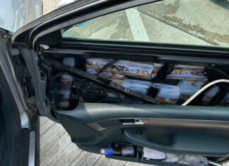 Zoll zieht Zigaretten-Schmuggler aus dem Verkehr Zoll zieht Zigaretten-Schmuggler aus dem Verkehr