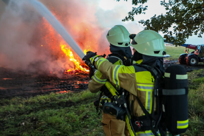 Feuerwehreinsatz: Strohballenbrand in Schulenburg