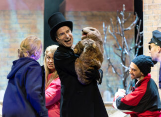Theatersaal Langenhagen: Und täglich grüßt das Murmeltier – das Musical theater für niedersachsen: „Und täglich grüßt das Murmeltier - Das Musical“, im Bild: Karsten Oliver Wöllm (Buster)