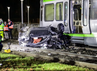 45-Jähriger bei Stadtbahnunfall schwer verletzt Stadtbahnunfall-Davenstedt