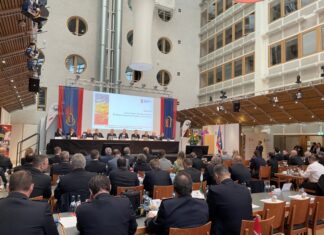 Delegiertenversammlung des Deutschen Feuerwehrverbandes in Frankfurt am Main 71. Delegiertenversammlung des Deutschen Feuerwehrverbandes in Frankfurt am Main.