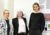 Stadt Langenhagen / Kunst am Bau (vo.li.): Wettbewerbsbegleiterin Dagmar Schmidt, Stadtbaurätin Isabella Gifhorn mit der Berliner Künstlerin Eva Benderes,