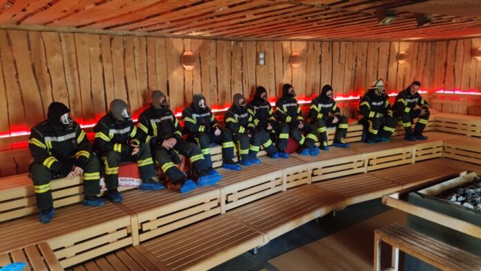 Feuerwehrausbildung in der Sauna