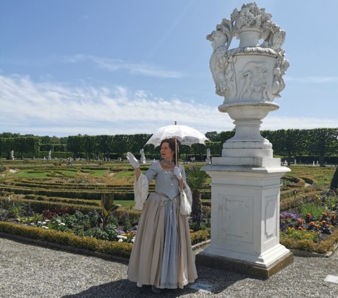 Der Große Garten Herrenhausen wird 350 Jahre alt. Aus diesem Anlass weitet Stattreisen seinen beliebten Theaterspaziergang „Sophies Garten“ aus.