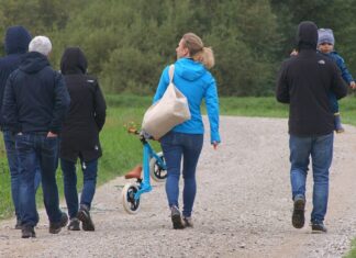 Natur erleben: Traditioneller Weihnachtsspaziergang mit dem NABU Langenhagen Herbst / Spaziergang / Gruppe