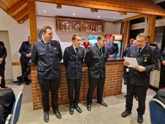 Beförderungen/Ehrungen bei der Ortsfeuerwehr Kaltenweide