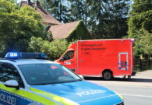 Neuer Höchststand bei Gewalt gegen Einsatzkräfte Polizeiwagen/Rettungswagen