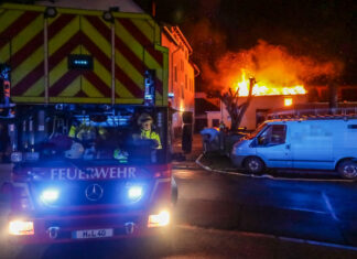 Wohnhausbrand in Langenhagen: Feuerwehr erneut im Großeinsatz Wohnhausbrand Langenhagen