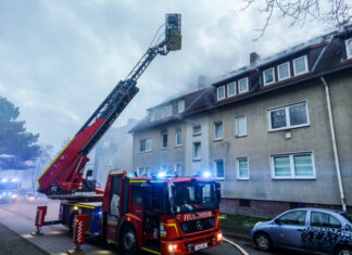 Wiesenau: Erneuter Großeinsatz der Langenhagener Feuerwehren Feuerwehreinsatz Wiesenau