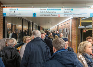 Streetfotografie im Fokus: Ausstellung „Streetlife“ im MHH KunstGang eröffnet – über 100 kunstbegeisterte Gäste Vernissage „Streetlife“ von Bernd Reinert