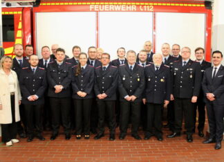 Ortsfeuerwehr Garbsen zieht Bilanz und blickt auf 100-jähriges Jubiläum 2025 Geehrte und Beförderte inklusive Gäste
