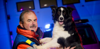 Lutz Fricke mit Rettuungshund