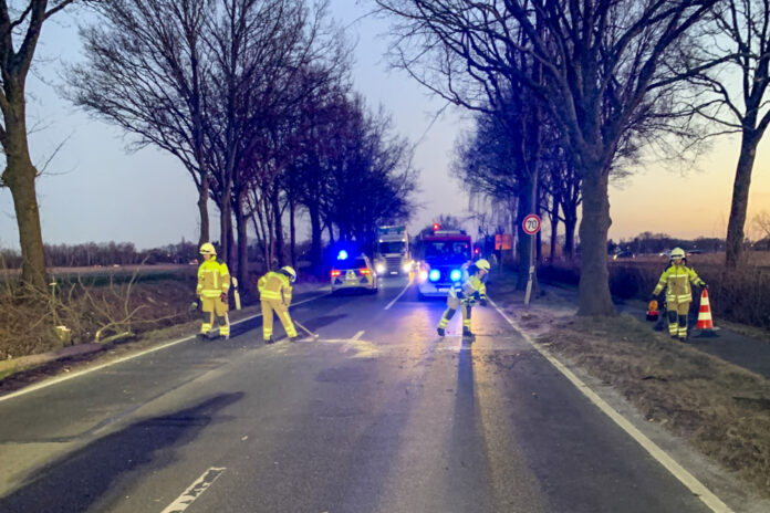 Ortsfeuerwehr Engelbostel schon früh im Einsatz.