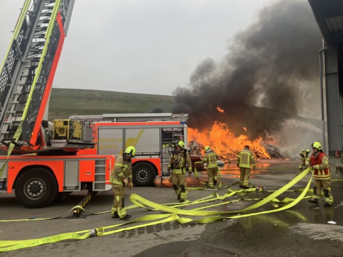 Feuer auf der Mülldeponie in Hannover-Lahe
