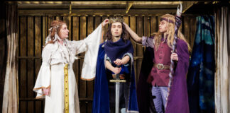 theater für niedersachsen: „Artus - Der junge König“
