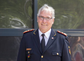 Neugründung des Verbandes der Feuerwehren der Europäischen Union DFV-Präsident Karl-Heinz Banse