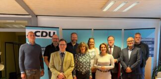 vlnr: Marc Dennis Münkel, Jan Hülsmann, Dr. Eckart Jakob, Hendrik-Christian Brandes, Ulrike Tiemeier-Merk, Simone Bahrs, Annelie Dobewall, Sebastian Kurbach, Dr. Bela Baján, Jörg Dietrich