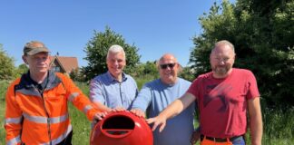 Neue Abfalleimer für den Wiesenpark in Schulenburg