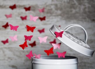 Kreativ in den Sommer: Gestalten im Quartierstreff Wiesenau Symbolbild: Basteln/Schmetterlinge