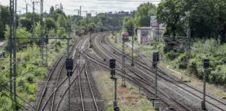 Schienen / Bahnverkehr / Bahnschienen / Bahn