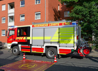 Großalarm in Lehrte entpuppt sich als Feuerwehr-Großübung Einsatzkräfte trainieren Gefahrgut-Szenario in Lehrte