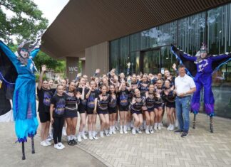 ZOOSAMMEN STARK: Ein Abend voller Herz im Erlebnis-Zoo Hannover Begrüßung mit Cheerleadern und Walk Acts