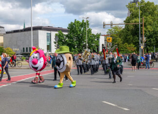 Tradition trifft Begeisterung: 180.000 Zuschauende feiern Hannovers Schützenausmarsch Schützenausmarsch 2025 in Hannover
