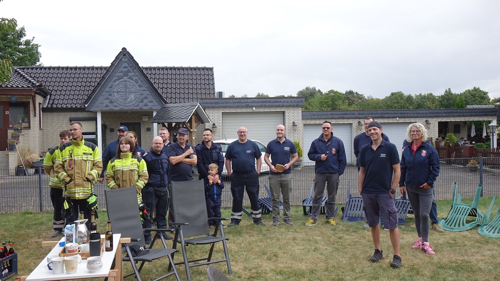 feuerwehr godshorn: bau einer rollstuhlrampe für ein godshorner ehepaar