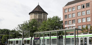 Hochbahnsteig Alter Flughafen