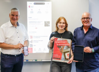 „Langenhagen für die Hosentasche“ startet ab 1. September Bürgermeister Mirko Heuer, Social Media-Managerin Lorena Mensing und der Leiter Marketing und Kommunikation Ralph Gurek, freuen sich über die Einführung der Langenhagen-App.