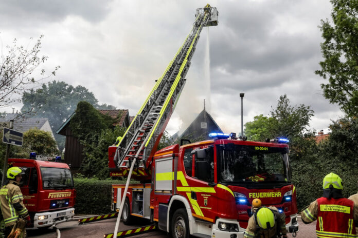 Feuerwehreinsatz Dachstuhlbrand - Wedemark