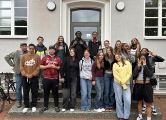 „London meets Langenhagen“ – Internationale Jugendbegegnung stärkt Freundschaft und Zusammenhalt Gruppenfoto Londonhagen 2025
