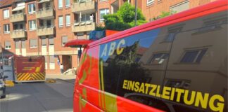Gefahrgutspezialisten im Einsatz.