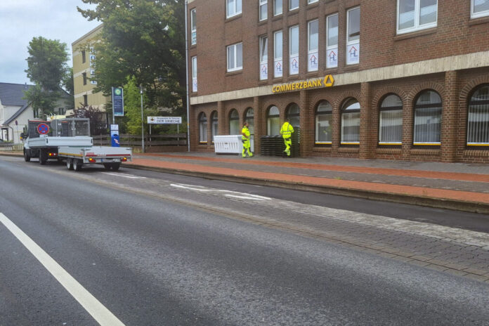 "Haltestelle Bahnhofstraße", an der Walsroder Straße in Fahrtrichtung Stadtauswärts wird saniert.