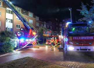 Wohnungsbrand in Langenhagen: Großeinsatz der Feuerwehr Großeinsatz bei Wohnungsbrand in der Tempelhofer Straße
