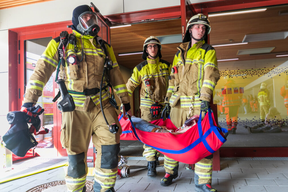 einsatzübung mit der feuerwehr und drei hilfsorganisationen