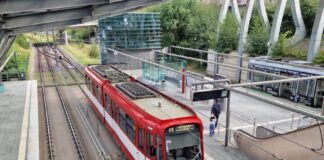 Saisonabschluss im Hannoverschen Straßenbahnmuseum: Zubringerverkehr mit dem Prototyp TW 601.