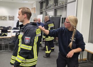 Selbstverteidigungstraining stärkt Celle’s Einsatzkräfte Feuerwehr Celle-Hauptwache übt praxisnah für mehr Sicherheit im Einsatz
