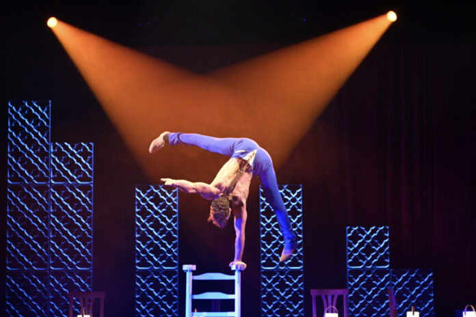 Das GOP Varieté Hannover bietet ein facettenreiches Programm. Beim traditionellen Wintervarieté in der Orangerie Herrenhausen bringt das Haus mit "Sentimientos" in diesem Jahr das Feuer Spaniens auf die Bühne.