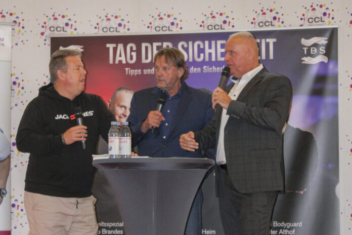 Tag der Sicherheit im CCL (vo.li.) „Kultcop“ Torsten „TOTO“ Heim, „Promibodyguard“ Peter Althof und Marco Brandes, CEO von MBL-Security.