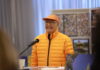 Der Fotograf Hassan Mahramzadeh bei der Eröffnung seiner Fotoausstellung "Hannover City Scapes" im November 2023.
