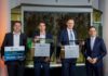 mhh erhält innovationspreis niedersachsen 2025 gewinner: das iguard-team nahm den preis von wissenschaftsminister falko mohrs (rechts) entgegen.