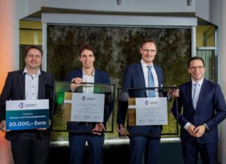 MHH erhält Innovationspreis Niedersachsen 2025 Gewinner: Das iGUARD-Team nahm den Preis von Wissenschaftsminister Falko Mohrs (rechts) entgegen.