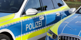 Streifenwagen Autobahnpolizei