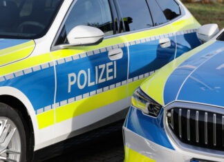 Falschfahrer auf der A7 verursacht Unfall mit mehreren Verletzten Streifenwagen Autobahnpolizei